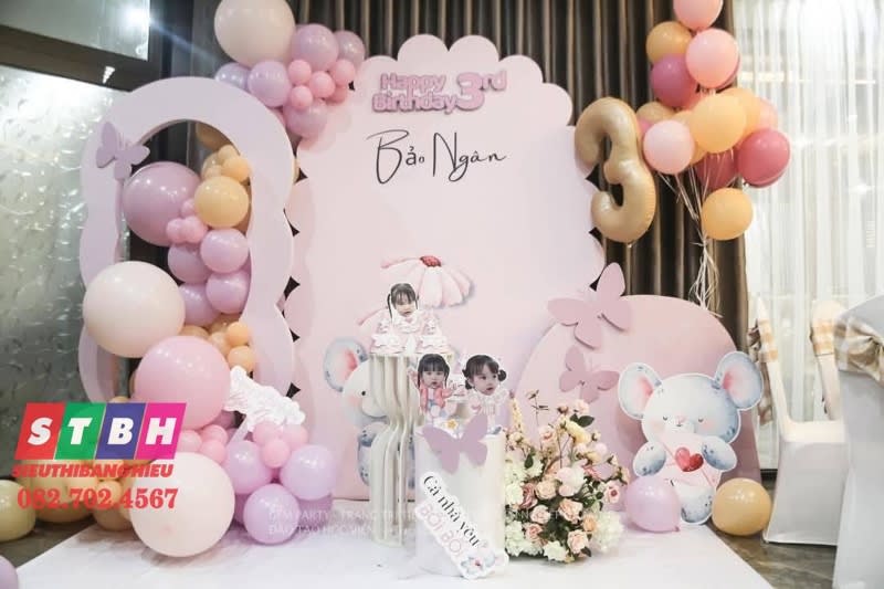Backdrop sinh nhật Bảo Ngân