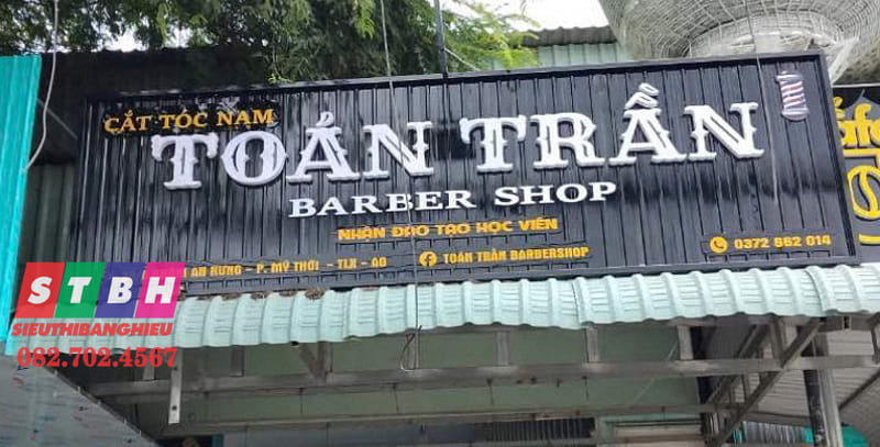 Bảng hiệu cắt tóc mạnh mẽ tại TPHCM