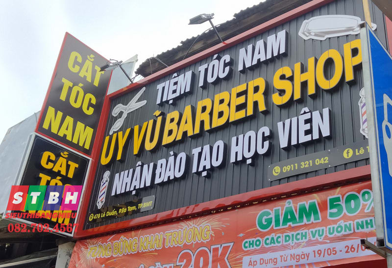 Bảng hiệu tiệm cắt tóc phong cách hiện đại tại TP.HCM