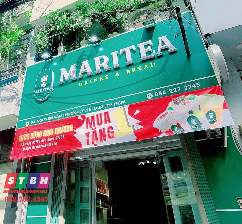 Mẫu bảng hiệu trà sữa đẹp cho khu phố đông đúc