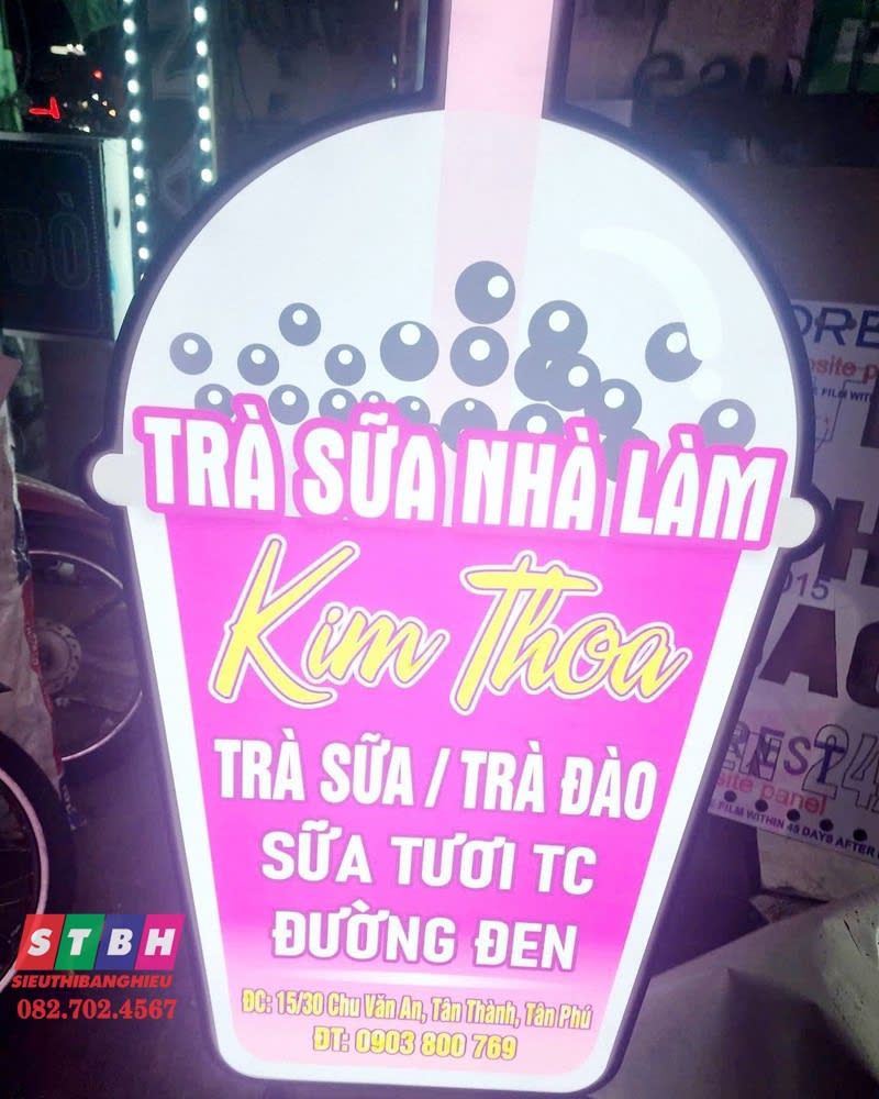 Mô hình trà sữa tại tiệm Siêu Thị Bảng Hiệu