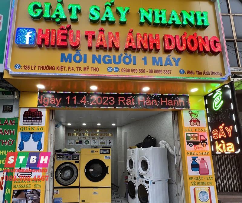 Bảng hiệu giặt sấy nhanh