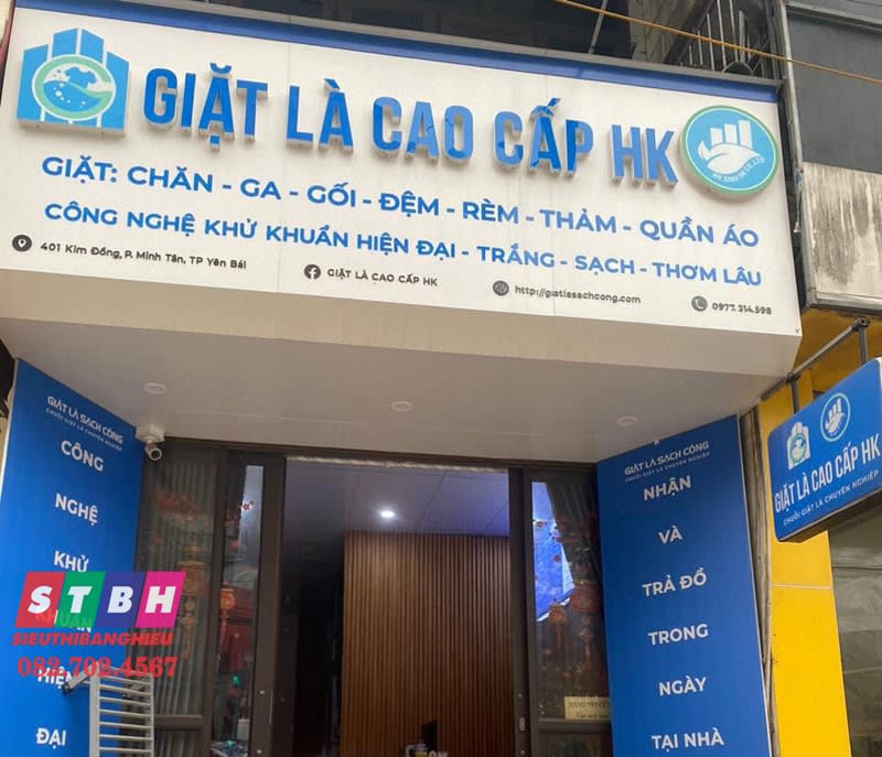 Bảng hiệu giặt sấy, giặt ủi phối màu đẹp mắt