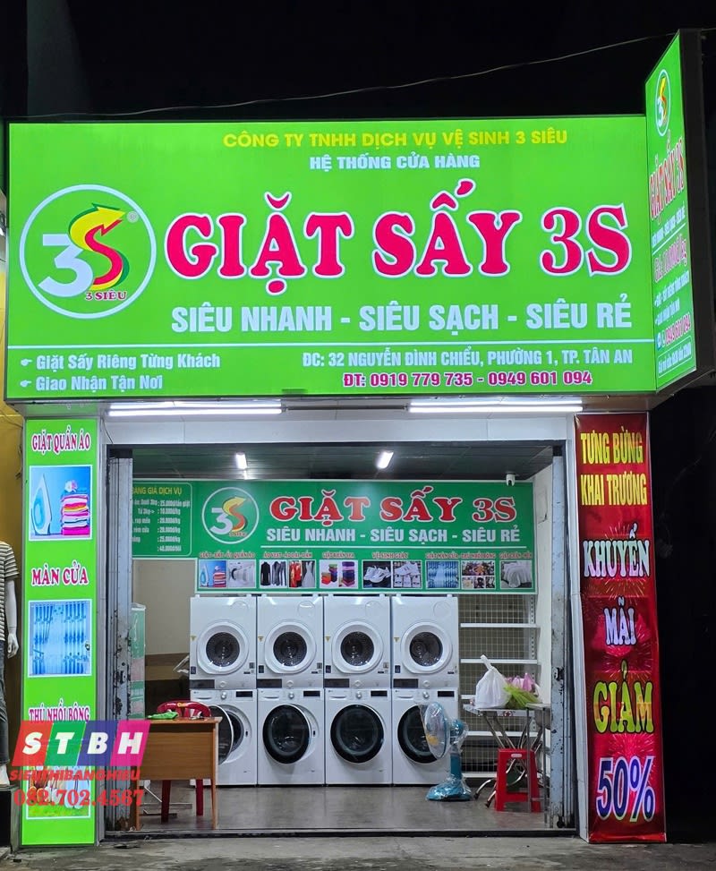 Bảng hiệu giặt sấy hộp đèn mica
