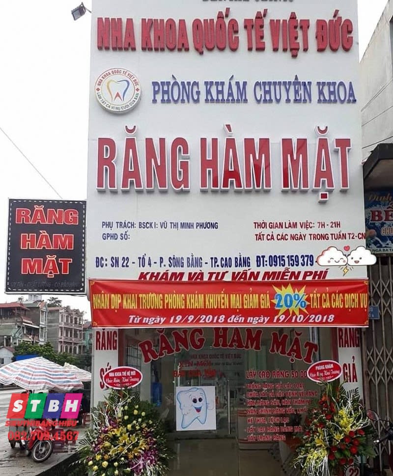 Bảng hiệu nha khoa tạo sự uy tín cho thương hiệu