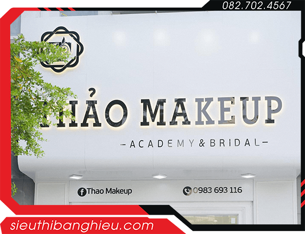 Bảng hiệu Makeup