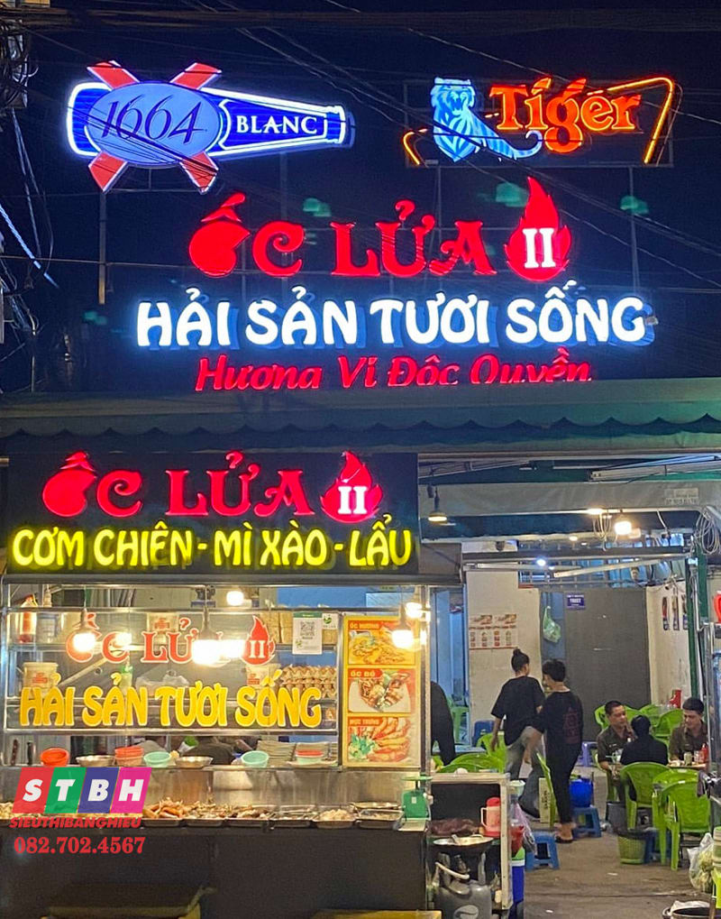 bảng hiệu quán ốc phong cách hiện đại