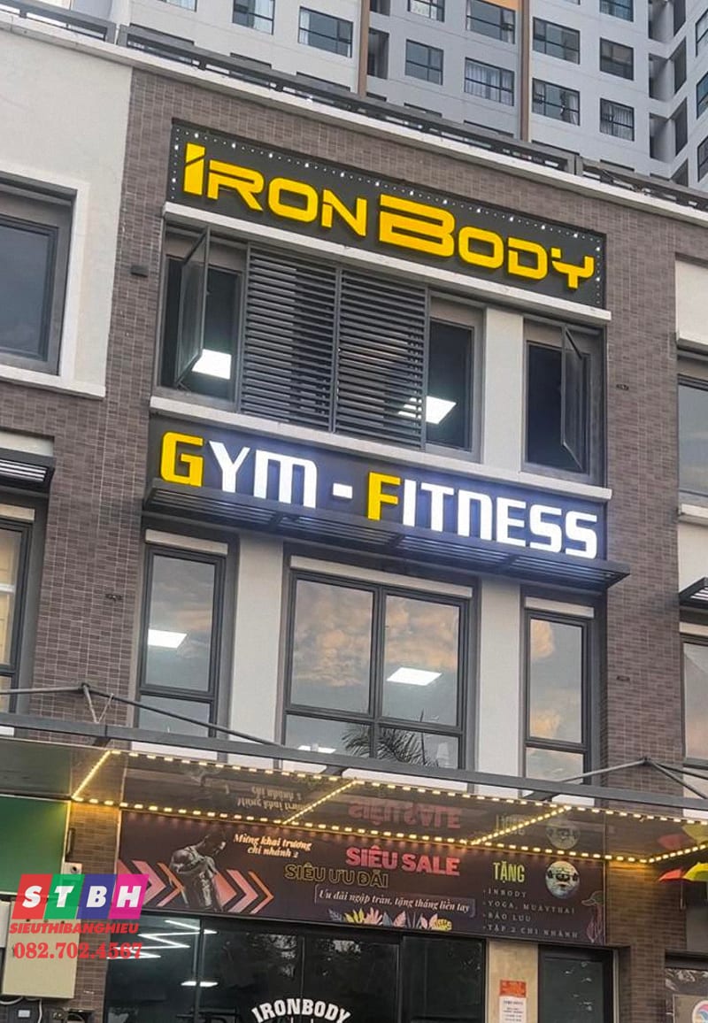 Thiết kế bảng hiệu phòng gym tạo cảm giác mạnh mẽ