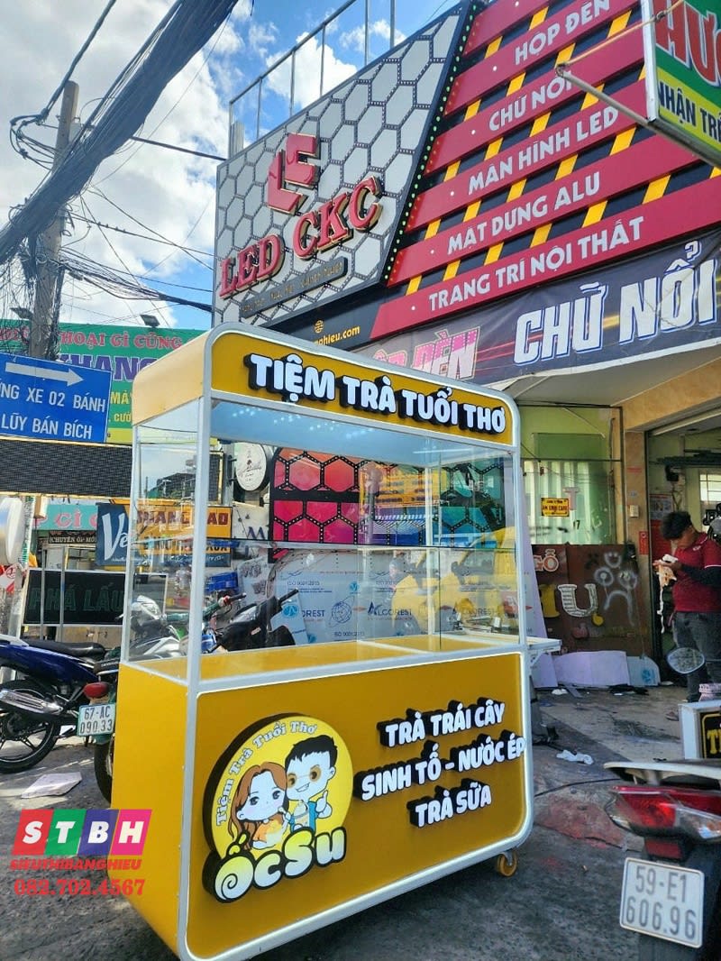 Làm xe chử nổi trà sữa tại tiệm