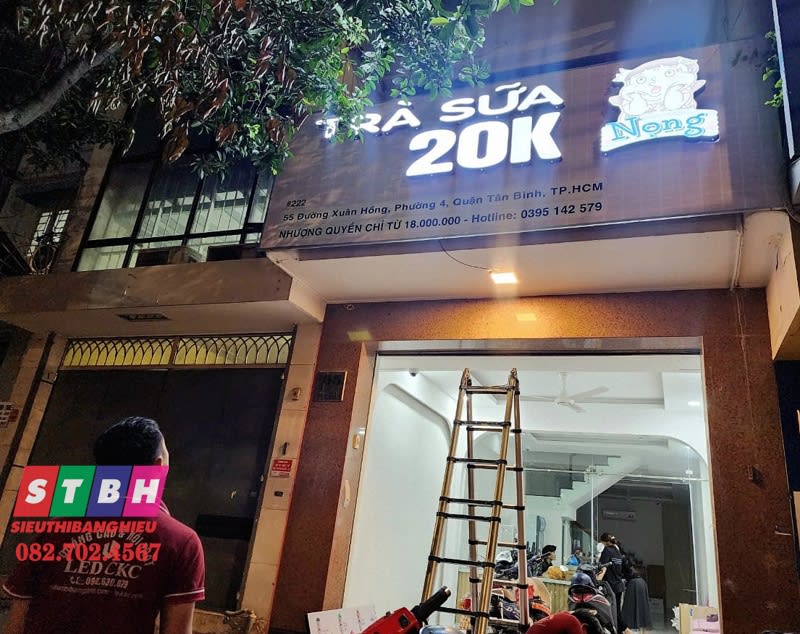 Bảng hiệu quán trà sữa dễ nhận biết từ xa