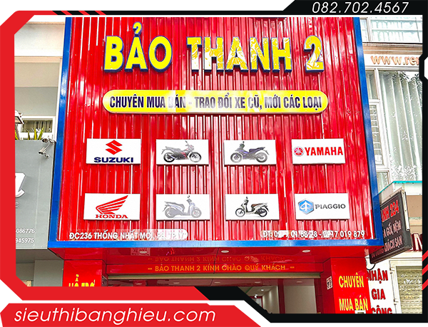 Bảng hiệu của hàng xe máy