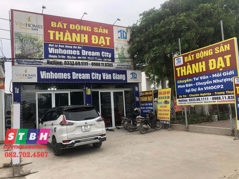 Bảng hiệu công ty bất động sản nhỏ đẹp