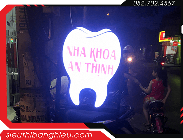 Hộp Đèn Hình Cái Răng