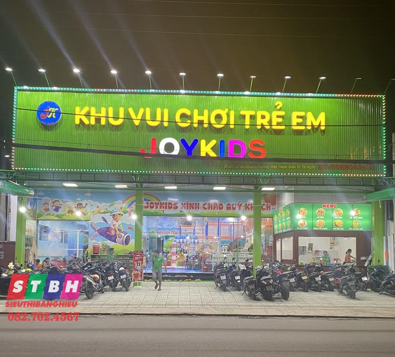 Bảng hiệu quảng cáo khu vui chơi trẻ em hiện đại, sinh động