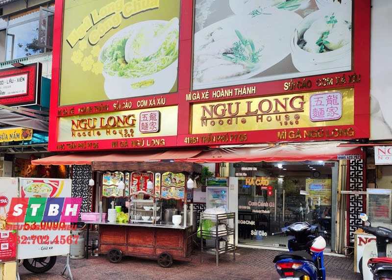 Bảng hiệu quán người Hoa đẹp, phong cách truyền thống