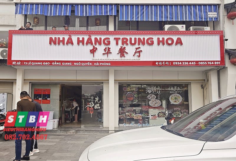 Bảng hiệu quán người Hoa alu chữ nổi sang trọng