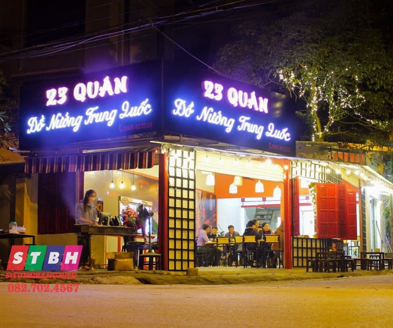 Bảng hiệu quán nướng chữ nổi mica đẹp và sang trọng