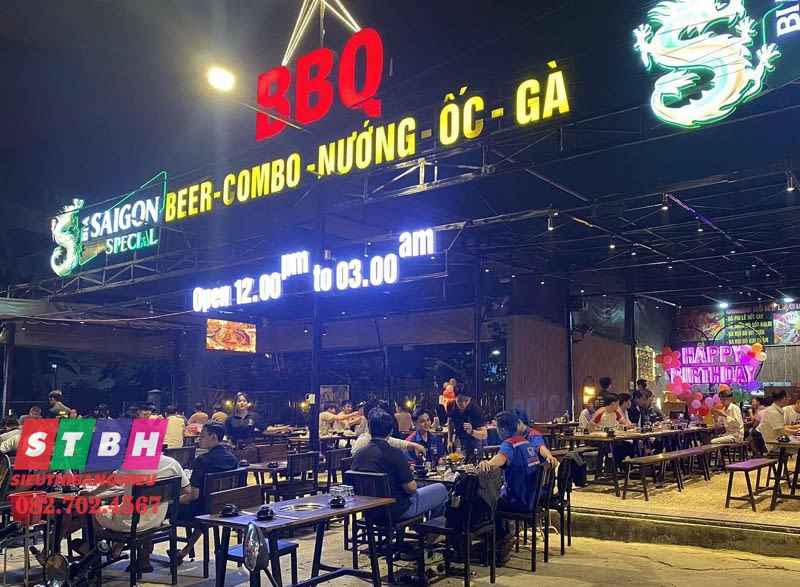 Bảng hiệu quán nướng đẹp, dễ nhìn từ xa vào ban đêm
