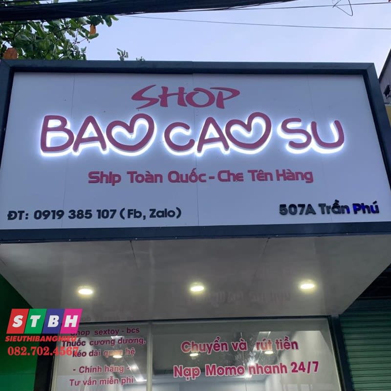 Thiết kế bảng hiệu bao cao su phong cách tối giản