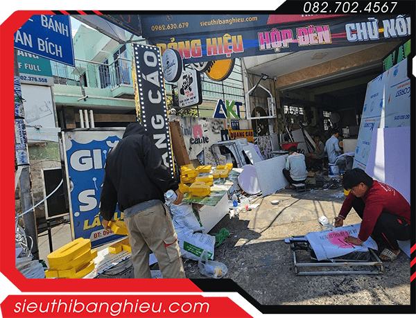 Cách Chọn Bảng Hiệu Phù Hợp Cho Từng Loại Hình Kinh Doanh