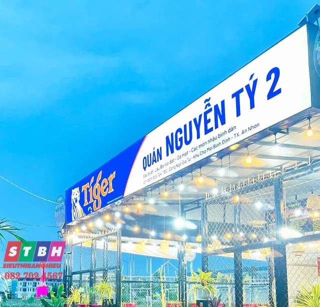 Thi công bảng hiệu bạt Hiflex giá rẻ — thiết kế hài hòa, hiển thị rõ thương hiệu.