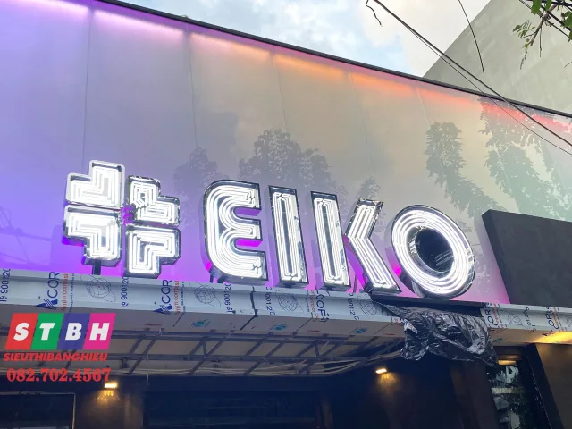 Bảng hiệu LED chữ nổi sáng rõ ban đêm, dễ đọc, tăng nhận diện thương hiệu hiệu quả.
