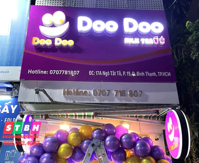 Bảng hiệu mica chữ nổi tinh tế — đường cắt mịn, chi tiết sắc sảo, phù hợp mặt tiền nhỏ.