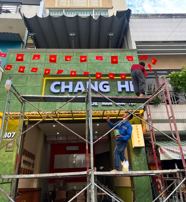 Thi công và hoàn thiện