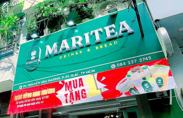 Bảng hiệu trà sữa phù hợp không gian phố đi bộ