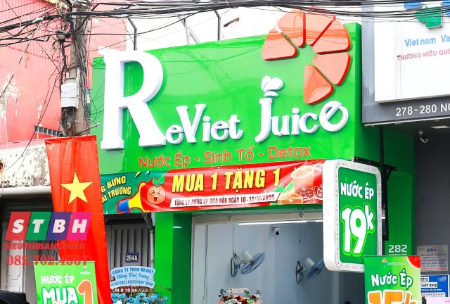 Bảng hiệu sinh tố nước ép sang trọng, làm nổi bật thương hiệu quán