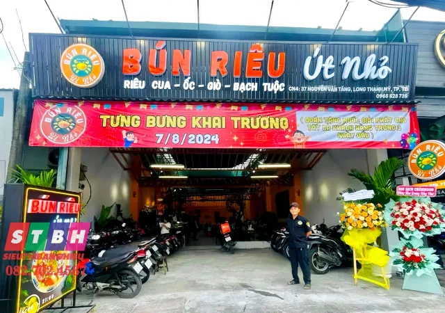 Bảng hiệu bún riêu cua phong cách hiện đại