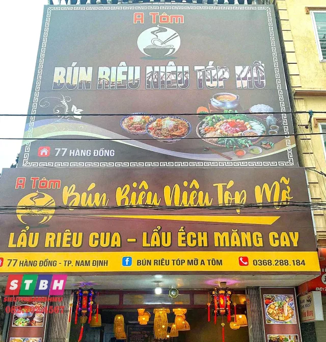 Bảng hiệu bún riêu cua sang trọng giúp quán dễ ghi nhớ