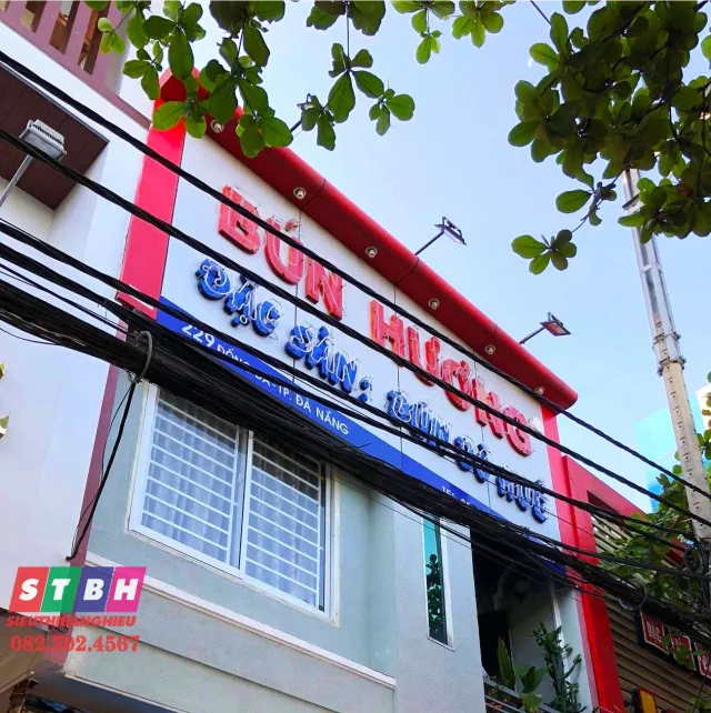 Bảng hiệu bún bò Huế giá rẻ thi công nhanh chóng