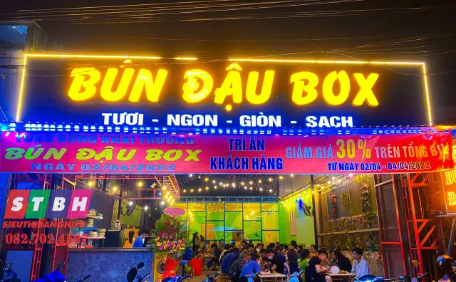 Bảng hiệu quán bún đậu mắm tôm có đèn led chiếu sáng