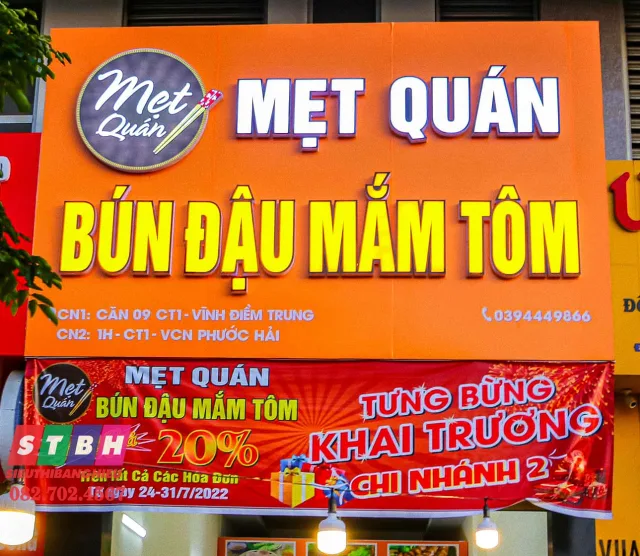 Bảng hiệu bún đậu măm tôm chữ nổi