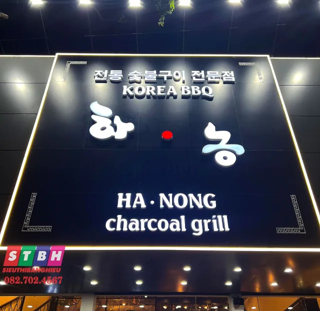 Làm bảng hiệu Hàn Quốc gắn chữ nổi mica