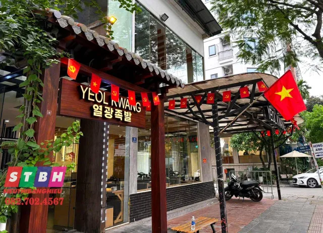 Bảng hiệu quán hàn quốc gỗ