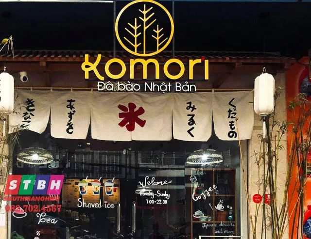 Bảng hiệu mica cho cửa hàng Nhật Bản sang trọng