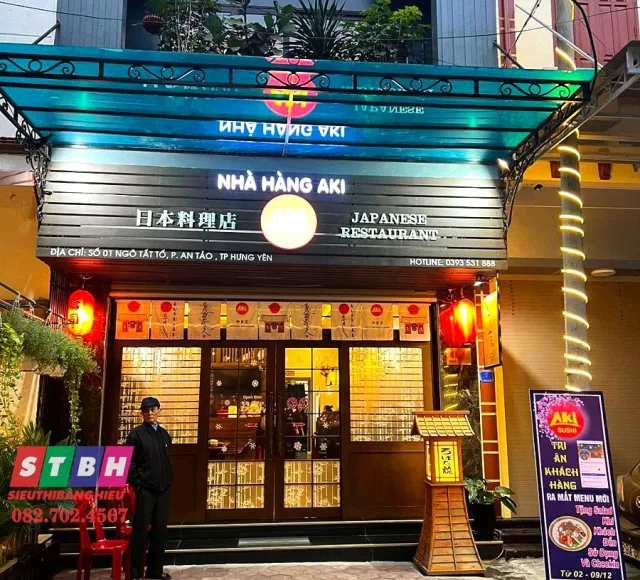 Bảng hiệu quán Nhật thiết kế tối giản sang trọng