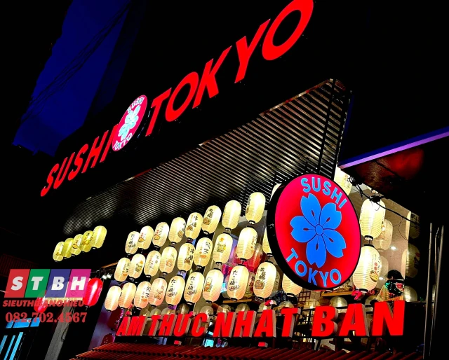 Bảng hiệu đẹp cho cửa hàng Nhật Bản sang trọng