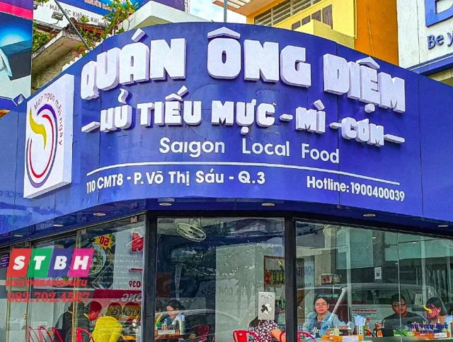 Mẫu bảng hiệu quán hủ tiếu khang trang, sạch sẽ