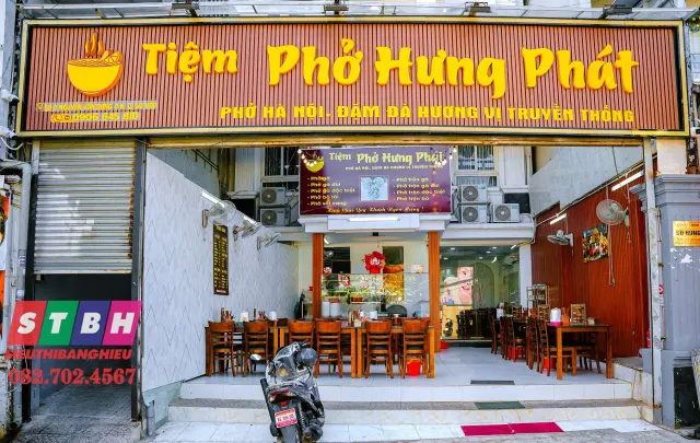 Bảng Hiệu Quán Phở đẹp đơn giản nhưng hiệu quả