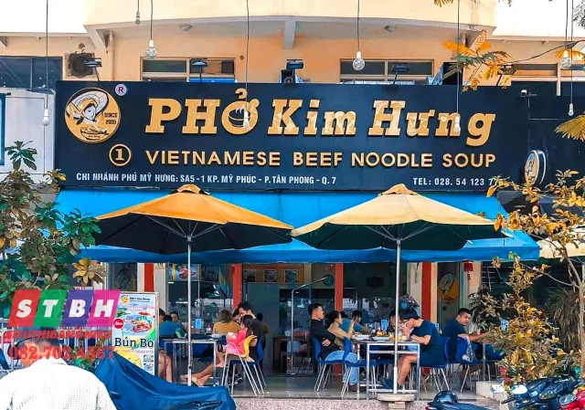 Bảng Hiệu Quán Phở đẹp sáng rõ dễ quan sát ban ngày