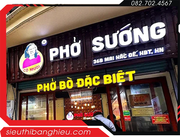 Bảng hiệu quán phở