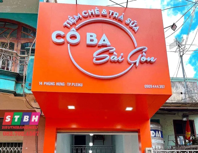 Bảng hiệu quán chè đơn giản nhưng bắt mắt