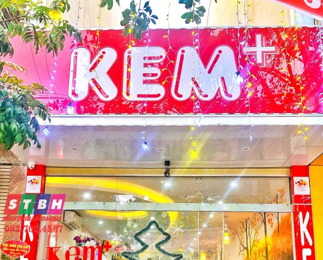 Bảng hiệu quán kèm Decal in UV