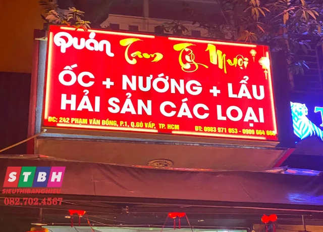 Bảng hiệu quán lẩu dành cho mặt bằng nhỏ