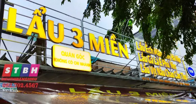 Bảng hiệu quán lẩu phong cách cổ điển