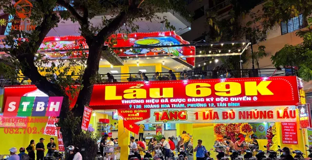 Bảng hiệu quán lẩu phong cách trẻ trung