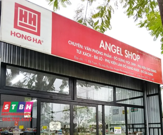 Bảng hiệu văn phòng phẩm dùng font chữ rõ ràng